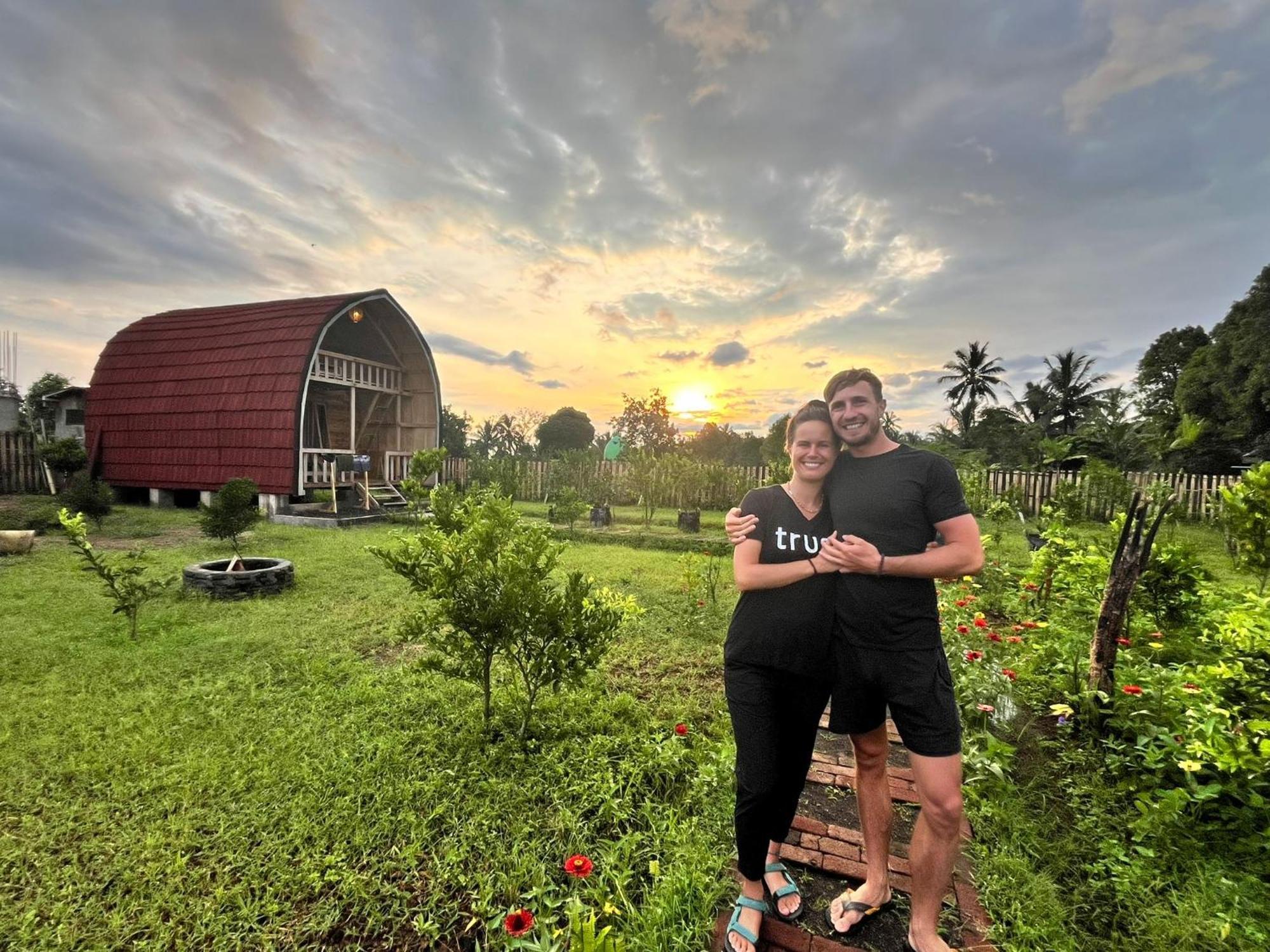 Raturinjani Homestay Selong ภายนอก รูปภาพ
