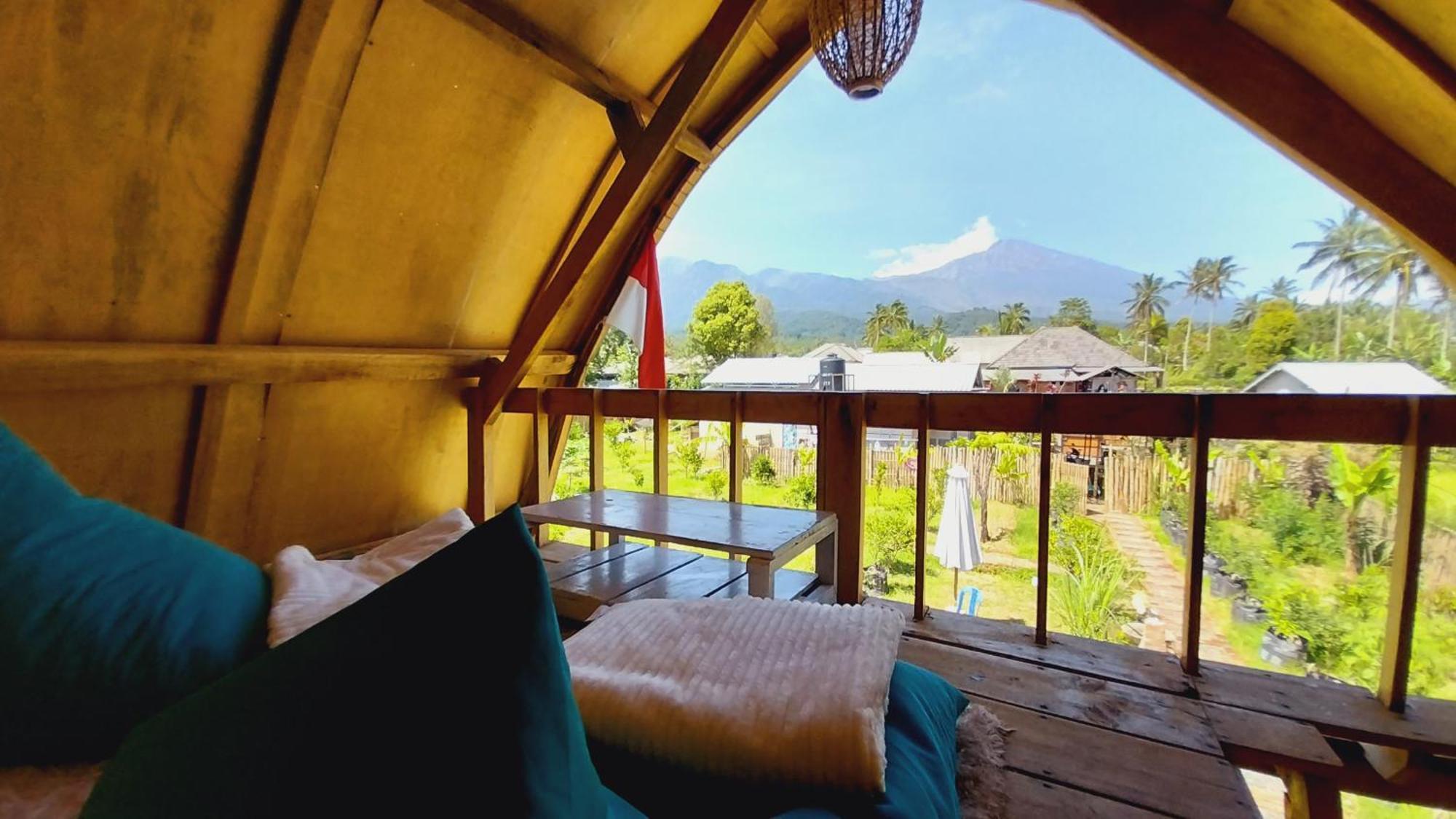 Raturinjani Homestay Selong ภายนอก รูปภาพ