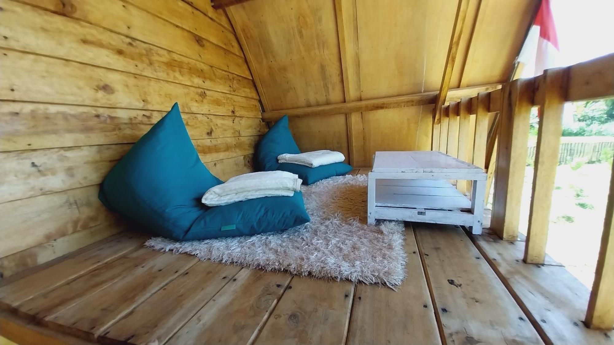 Raturinjani Homestay Selong ภายนอก รูปภาพ
