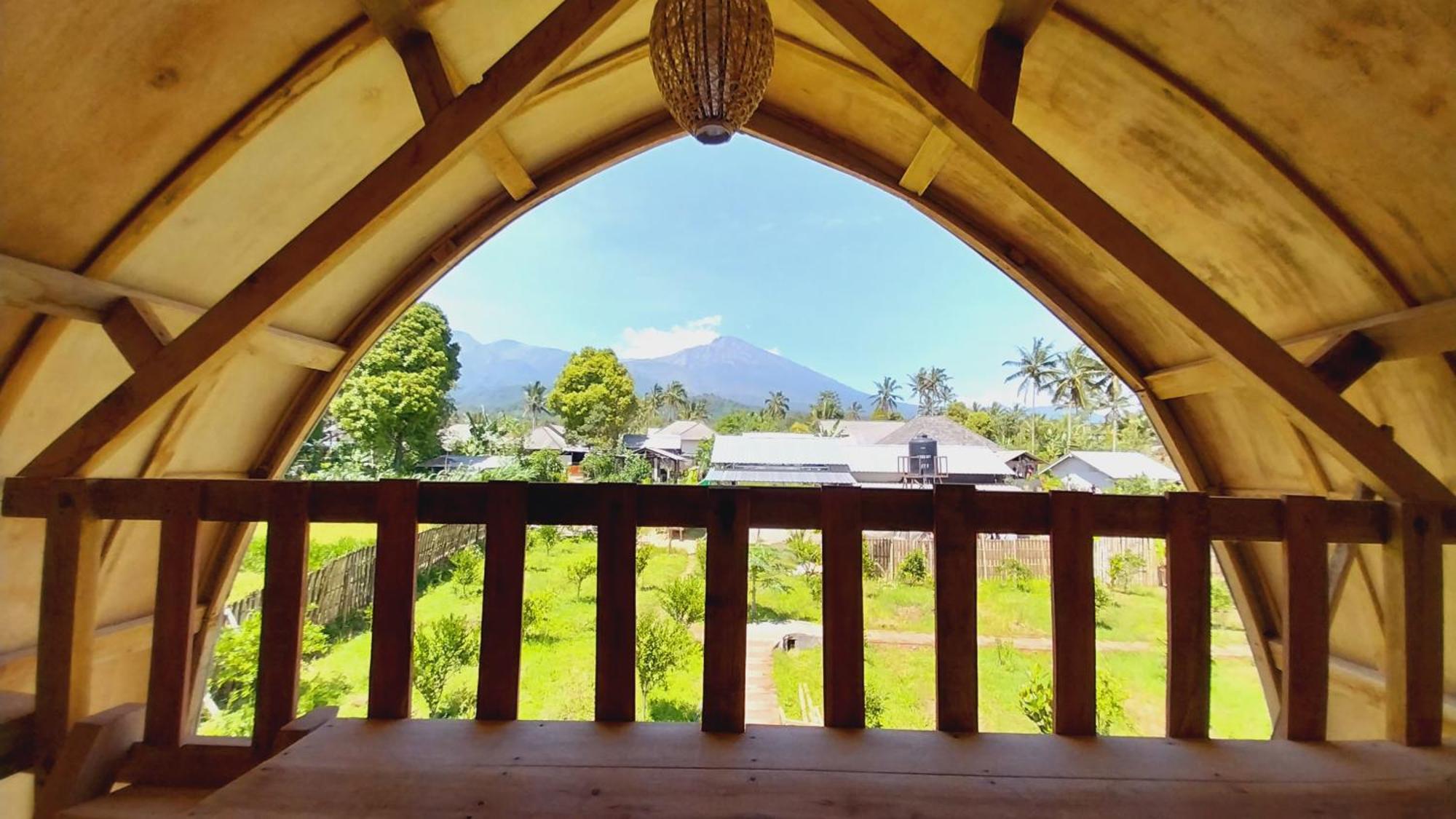 Raturinjani Homestay Selong ภายนอก รูปภาพ