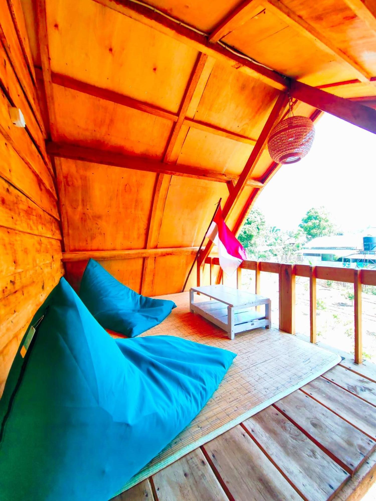 Raturinjani Homestay Selong ภายนอก รูปภาพ