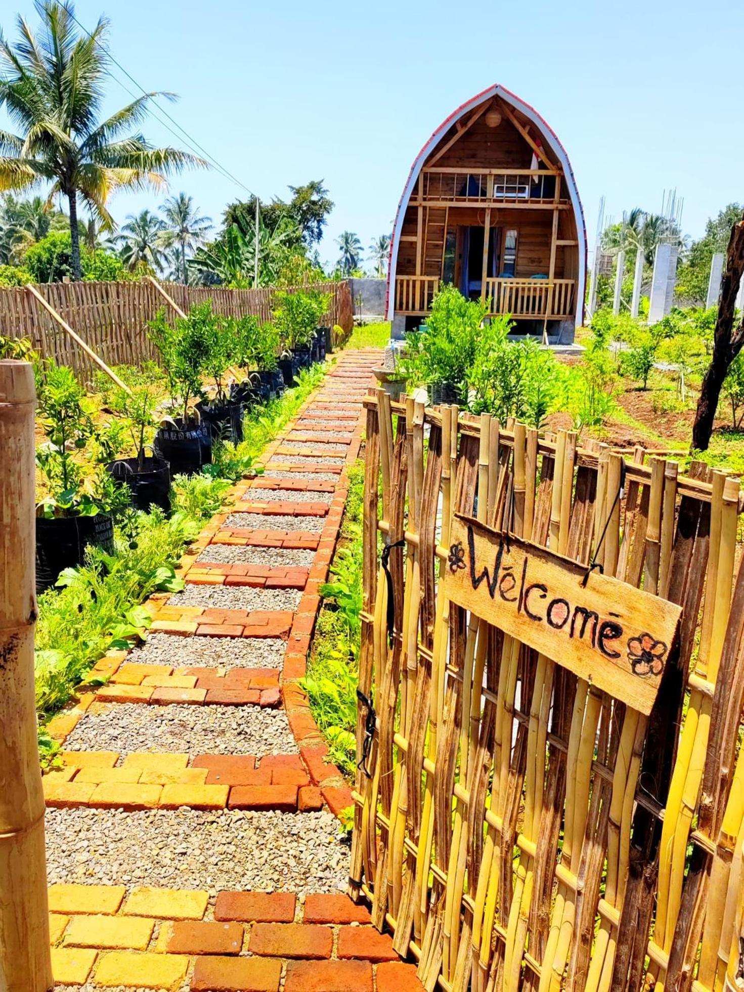 Raturinjani Homestay Selong ภายนอก รูปภาพ