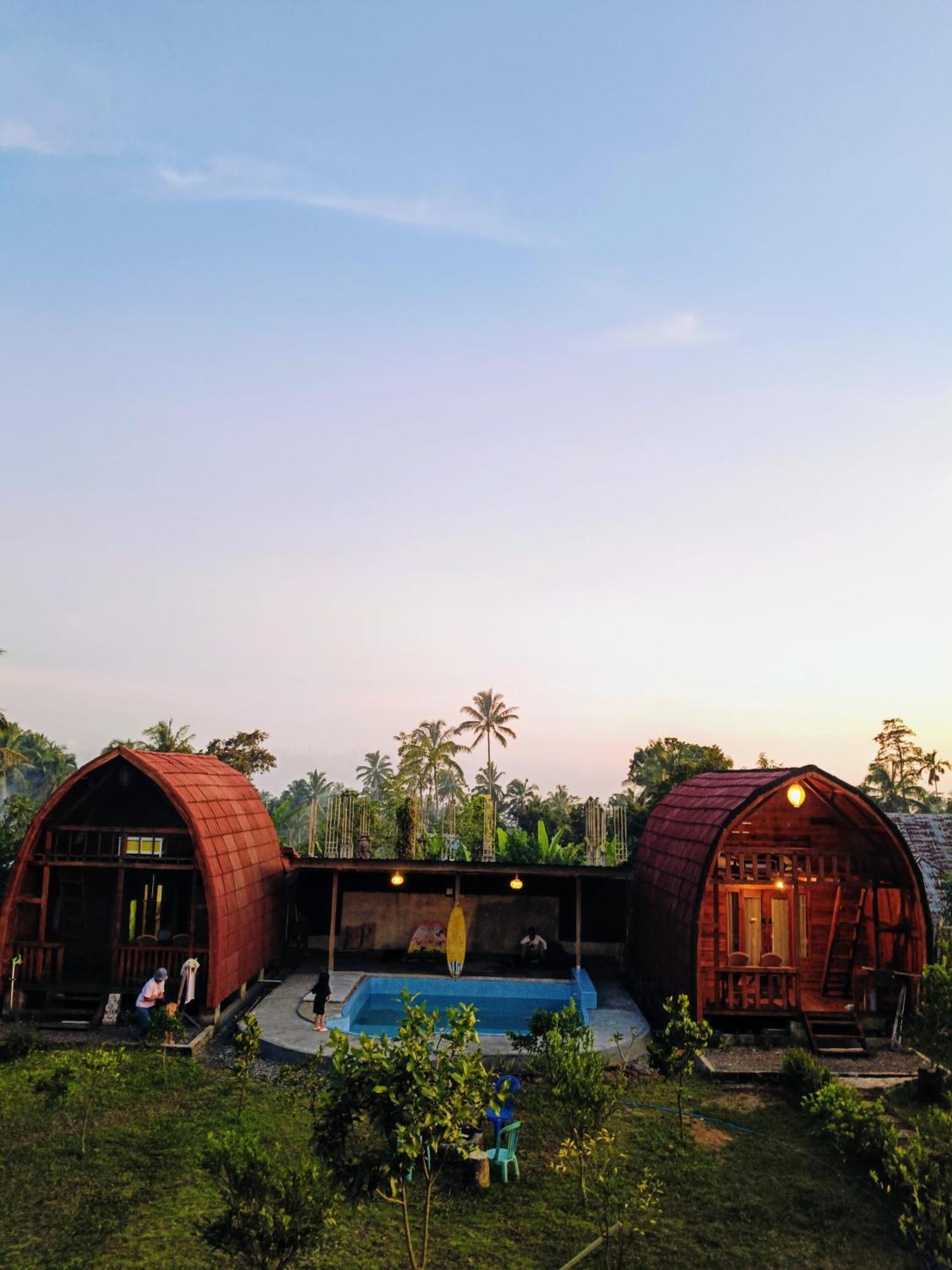 Raturinjani Homestay Selong ภายนอก รูปภาพ