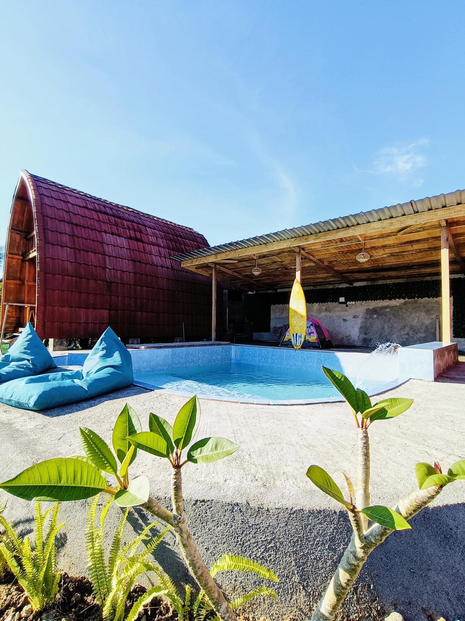 Raturinjani Homestay Selong ภายนอก รูปภาพ