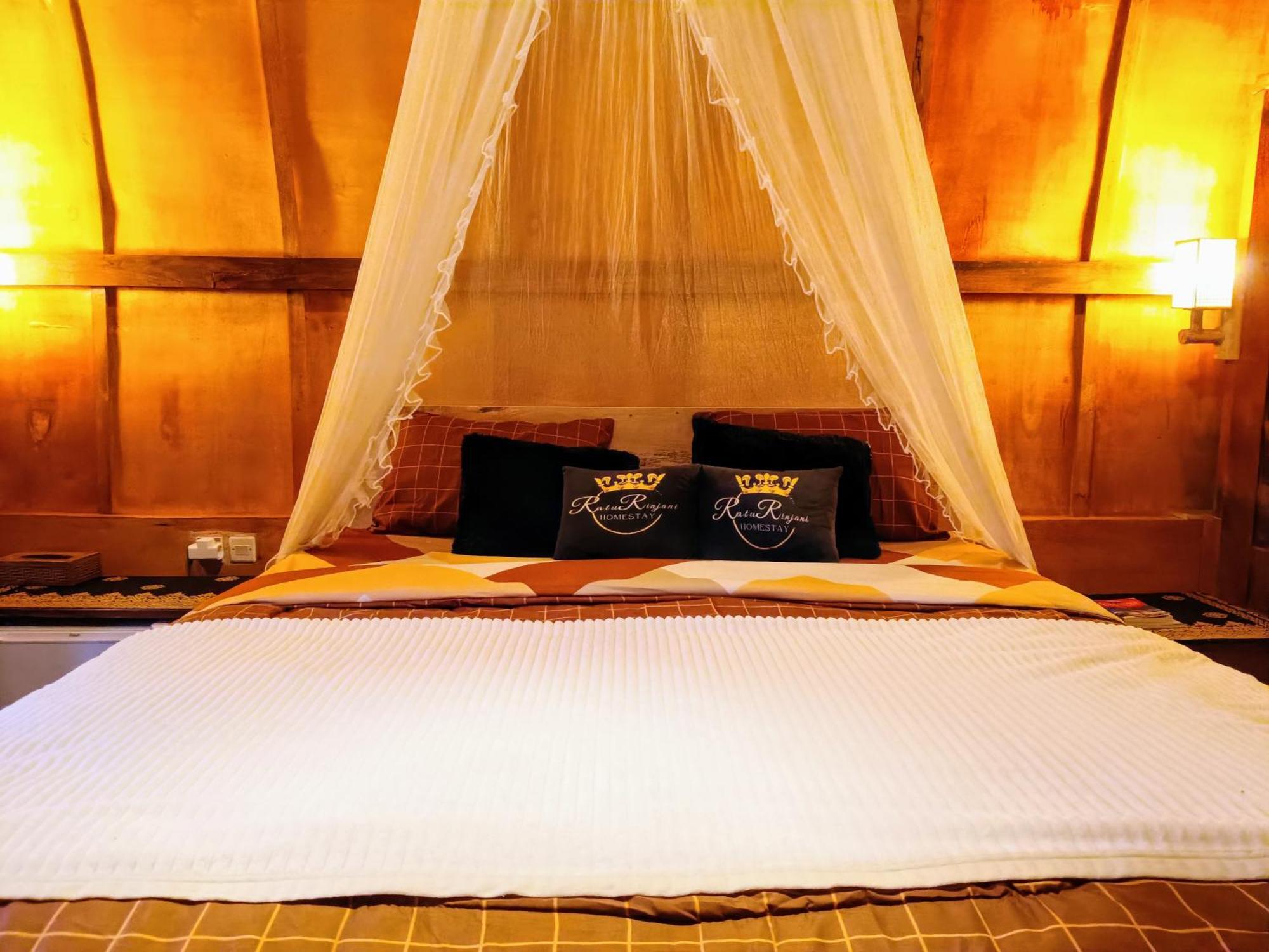 Raturinjani Homestay Selong ภายนอก รูปภาพ