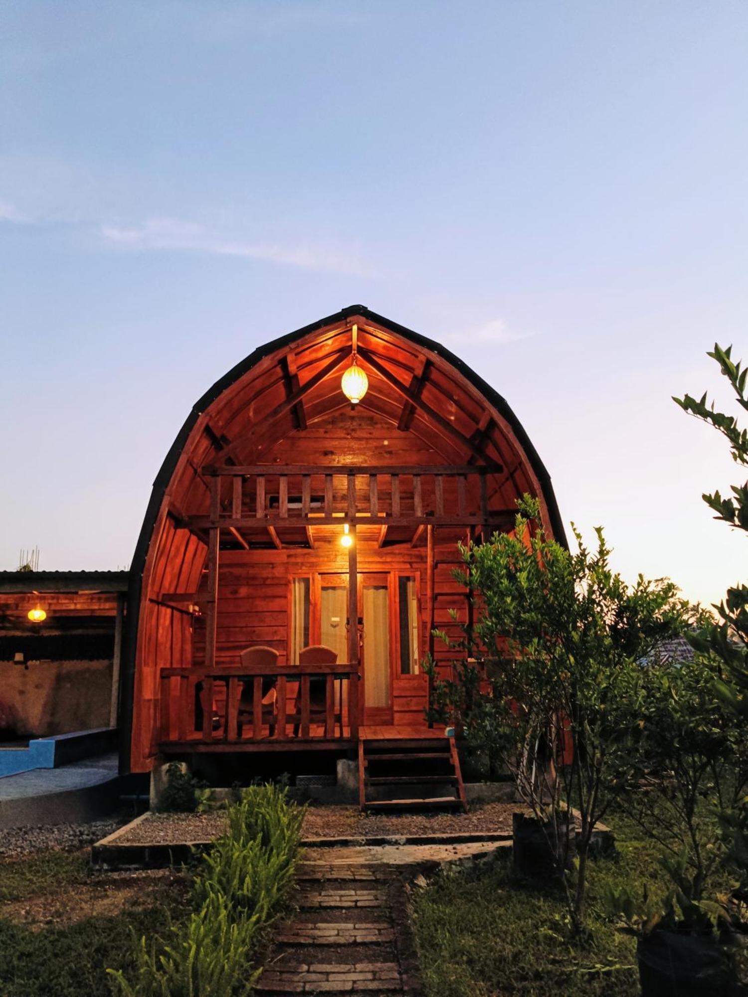 Raturinjani Homestay Selong ภายนอก รูปภาพ