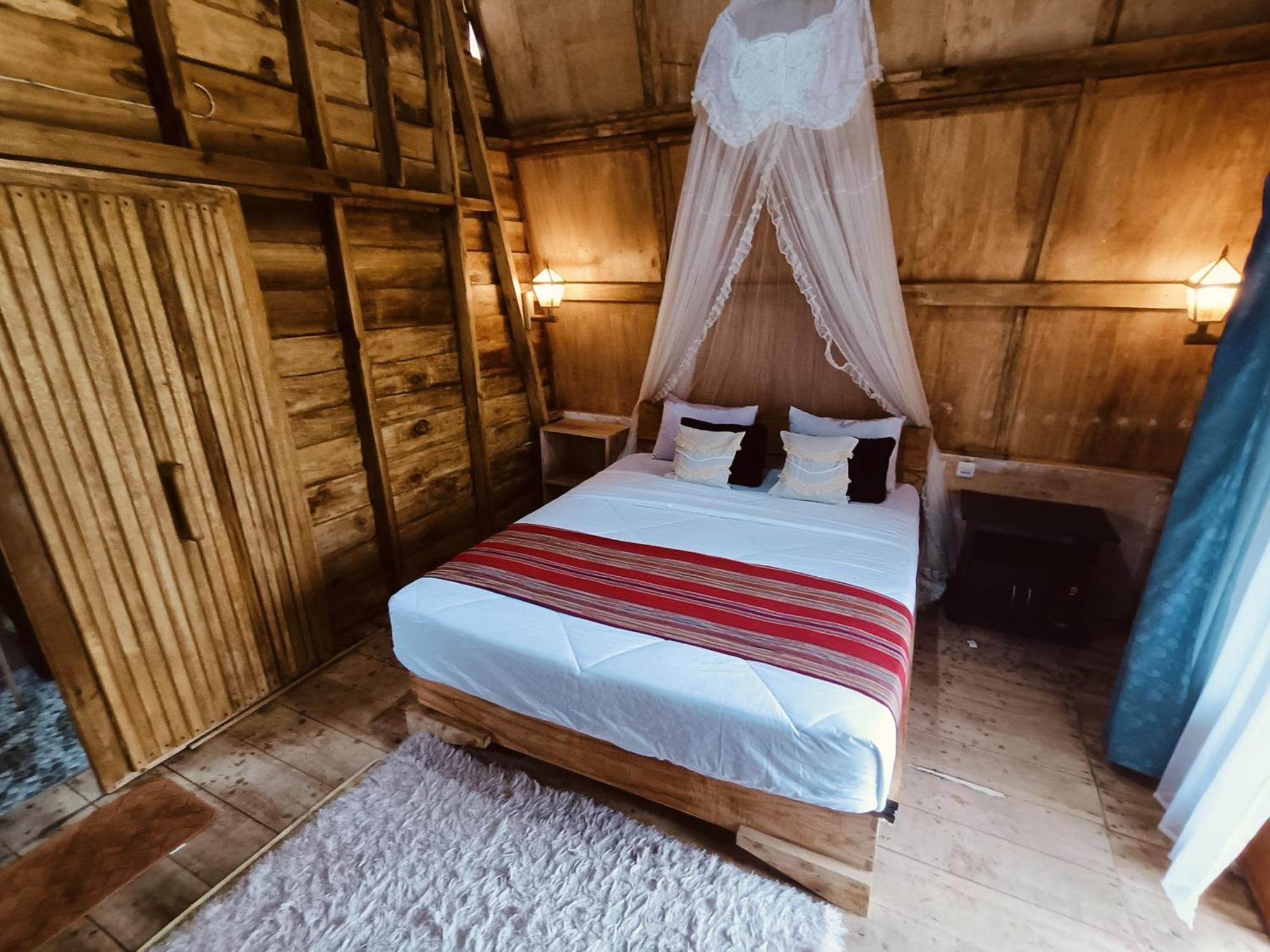Raturinjani Homestay Selong ภายนอก รูปภาพ