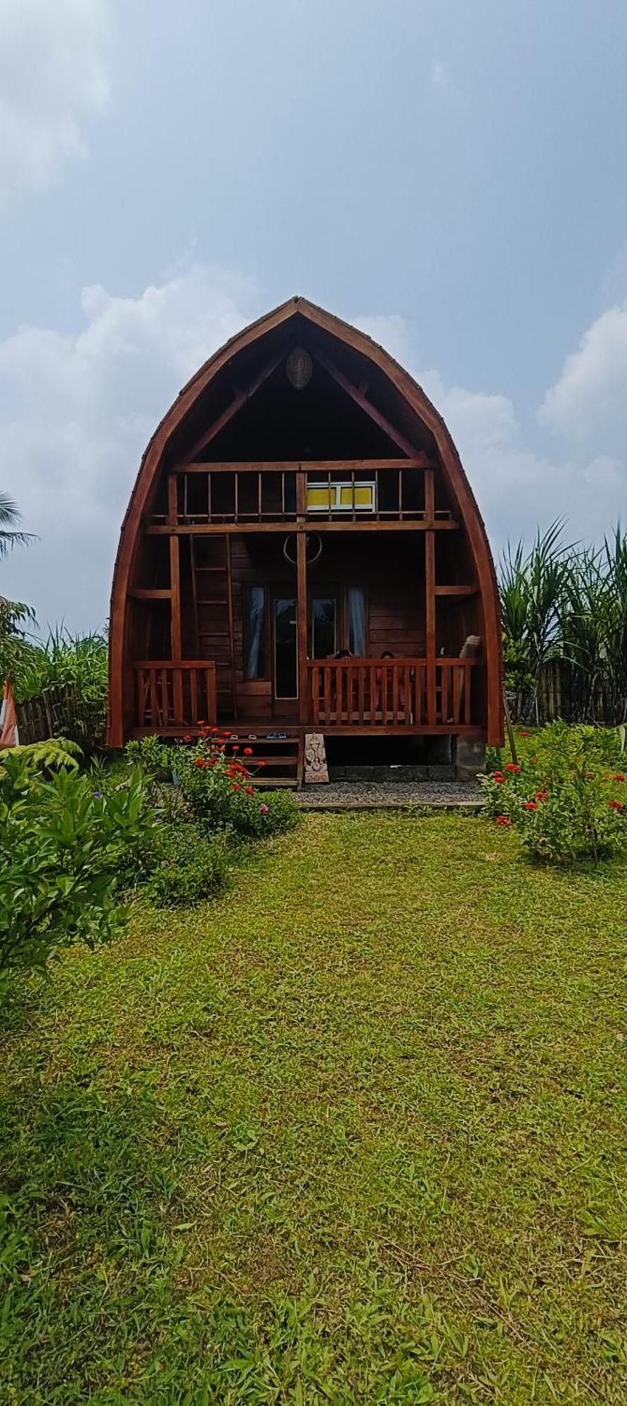 Raturinjani Homestay Selong ภายนอก รูปภาพ
