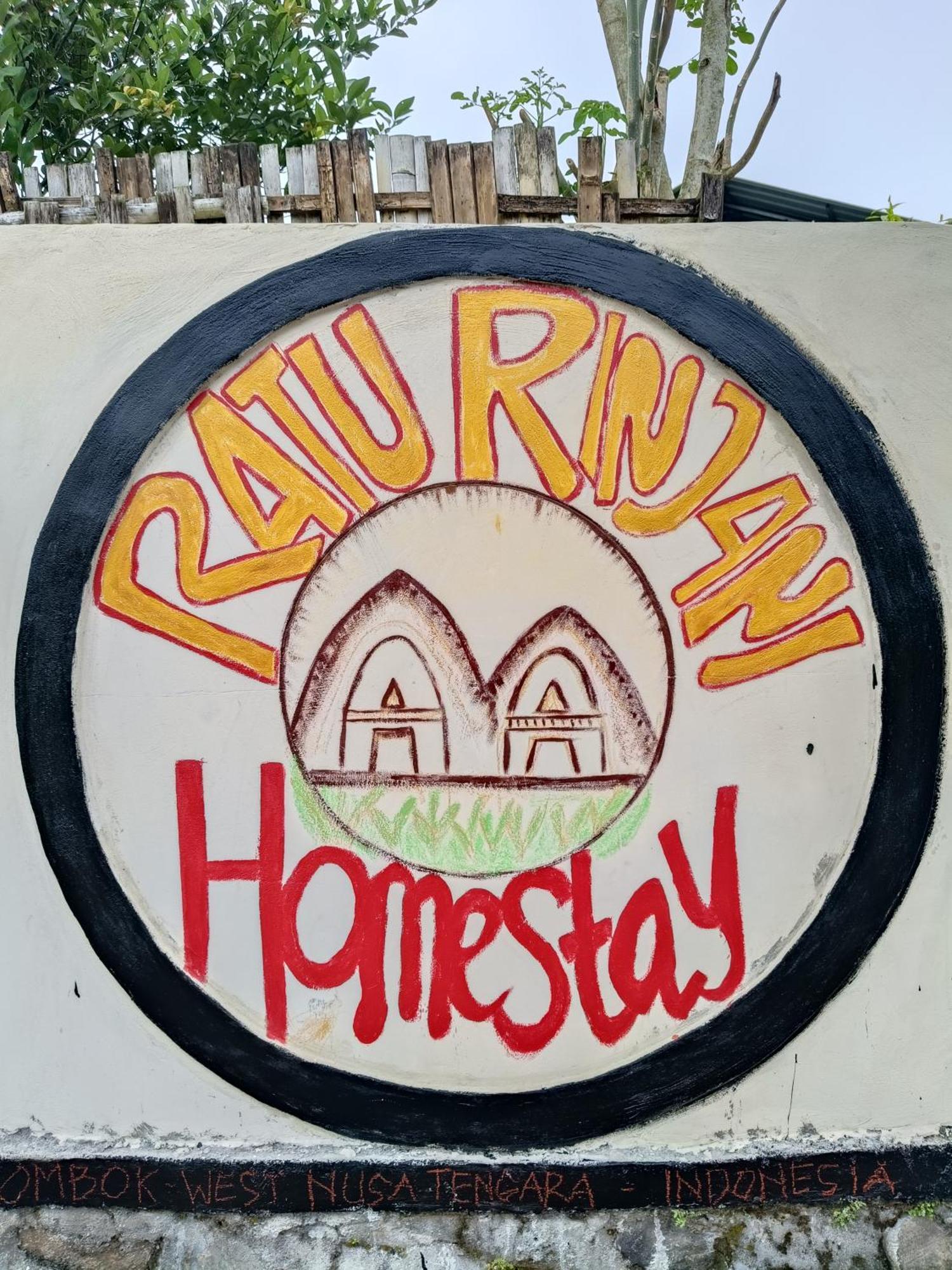 Raturinjani Homestay Selong ภายนอก รูปภาพ